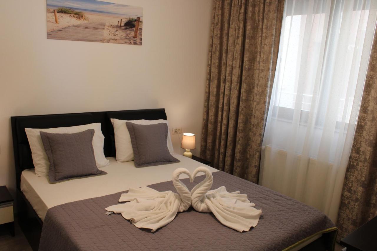 Bluewaves Apartment Mamaia Nord Navodari Bagian luar foto